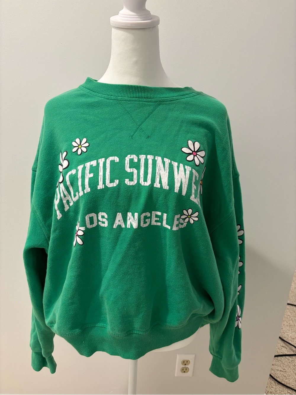 PacSun Green 'Pacific Sunwear Los Angeles' Daisy Graphic Sweatshirt